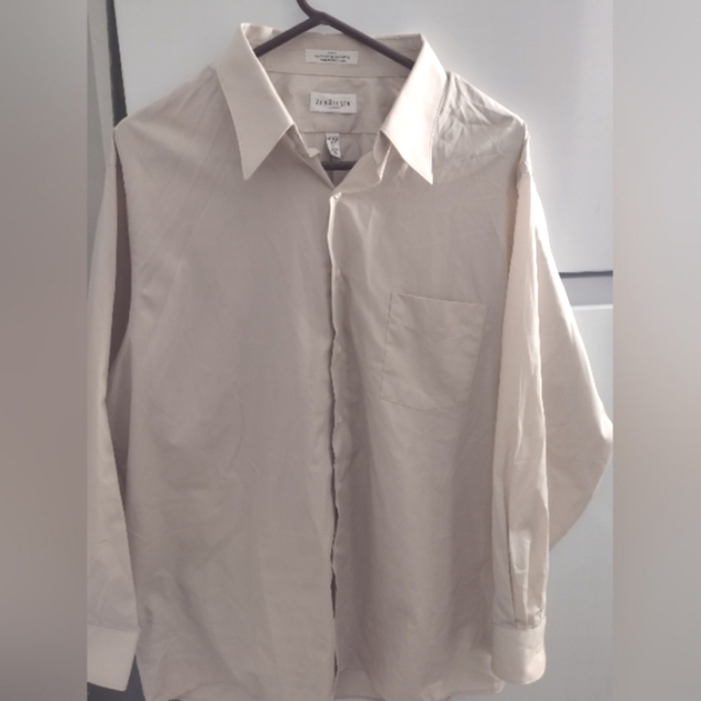Van Heusen Cream Dress Shirt Timeless Elegance Size XL